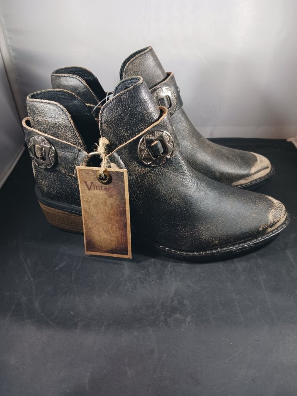 Vintage 7 Women's Distressed Western Booties size 6M